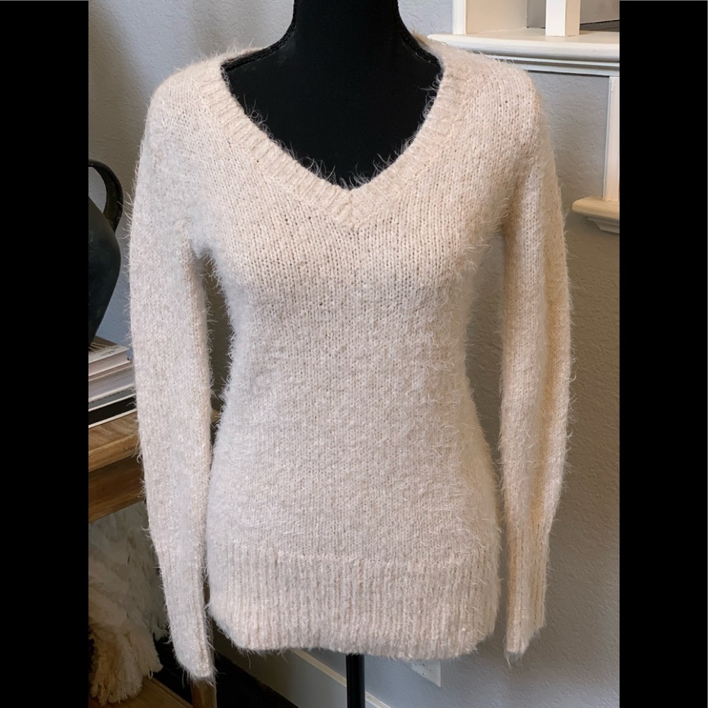 Abercrombie & Fitch Long Sleeve Sweater - Picture 1 of 8